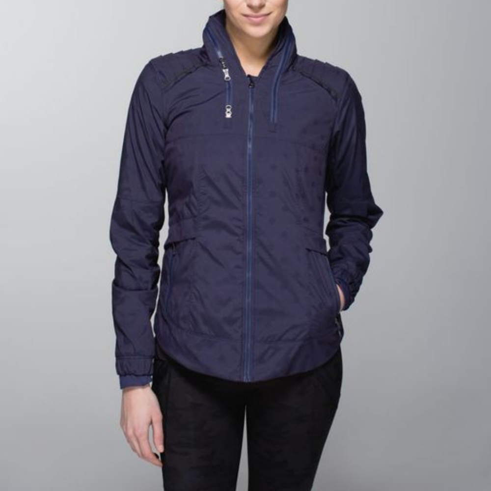 - Lululemon Spring Forward Kanoko Twist Jacket